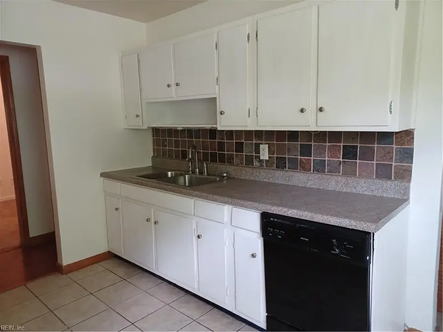 1403 Salton Drive, Chesapeake, VA 23325 - #3