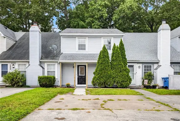 1904 Woodgate Arch, Chesapeake, VA 23320