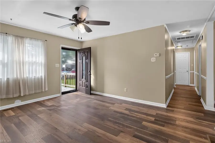 18 Haley Drive, Hampton, VA 23661 - #3