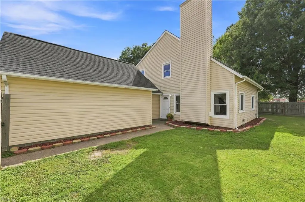 1517 Newport Circle, Virginia Beach, VA 23453 - #1