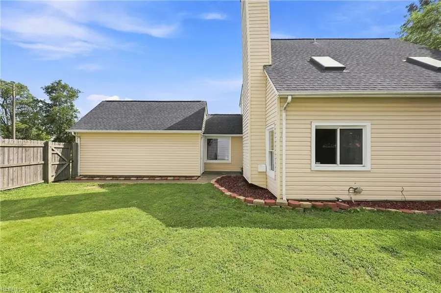 1517 Newport Circle, Virginia Beach, VA 23453 - #2