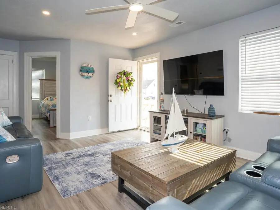 39 W Sunset Road, Hampton, VA 23669 - #2
