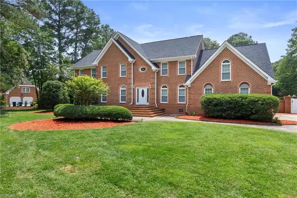641 Ravenwoods Drive, Chesapeake, VA 23322