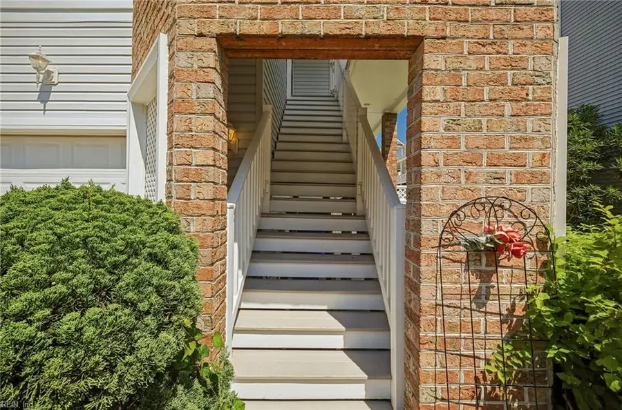 410 Pinewell Drive, Norfolk, VA 23503 - #3