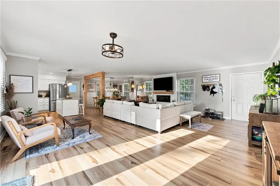 1610 Colonial Avenue, Smithfield, VA 23430 - #3