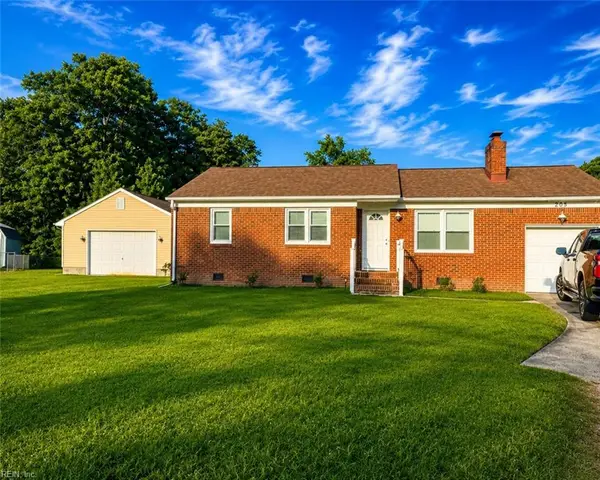205 Joanne Drive, Seaford, VA 23696