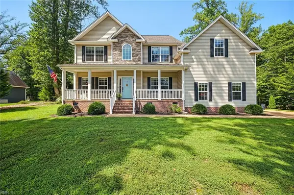 8484 Patrick Henry Way, Gloucester, VA 23061