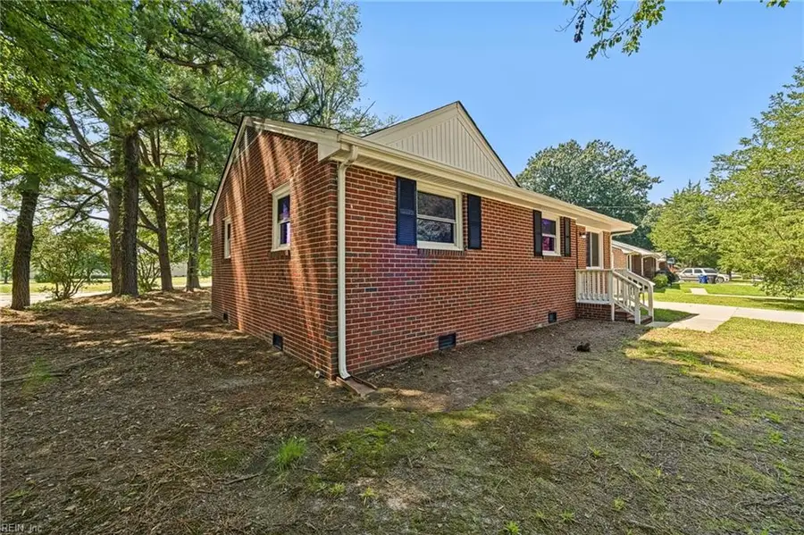 613 Yorkshire Road, Portsmouth, VA 23701 - #2