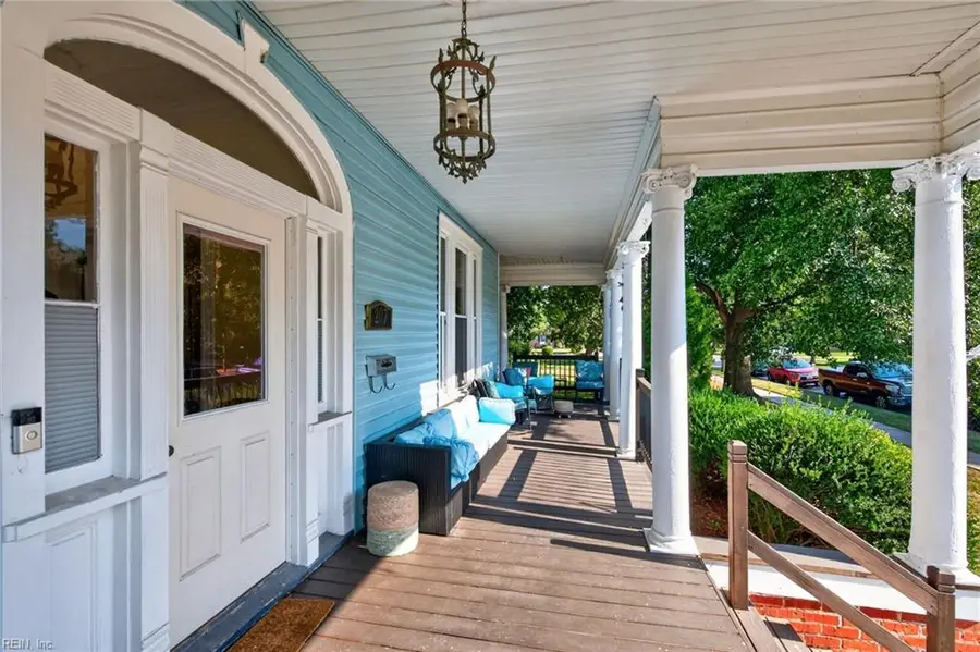 207 S Broad Street, Suffolk, VA 23434 - #3