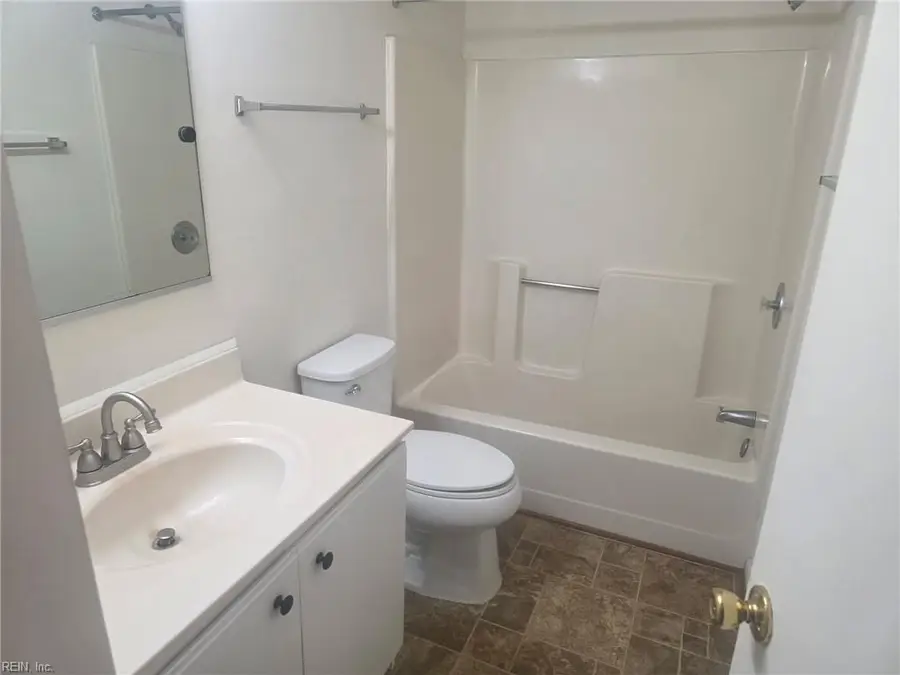 535 Pineland Circle #302, Newport News, VA 23602 - #3