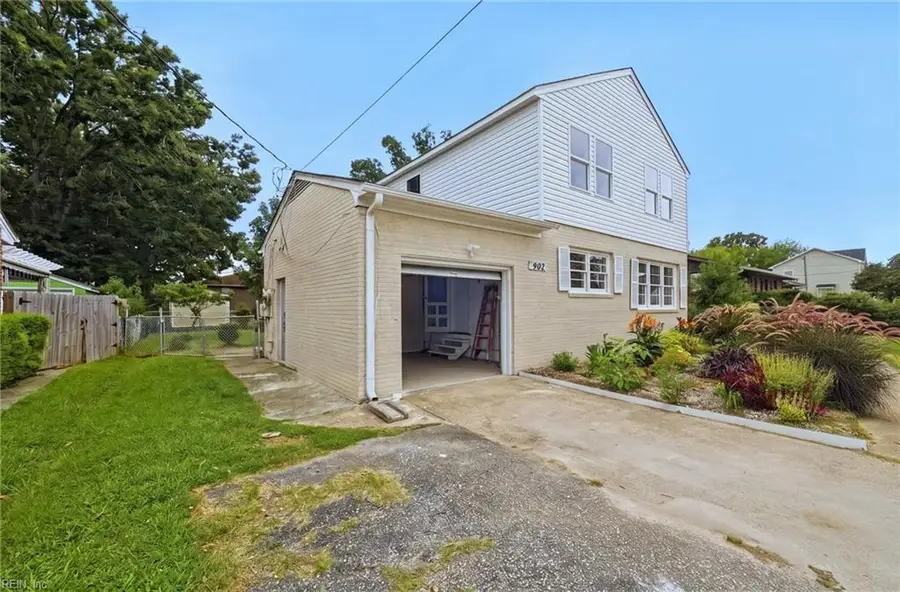 902 Center Avenue, Newport News, VA 23605 - #2