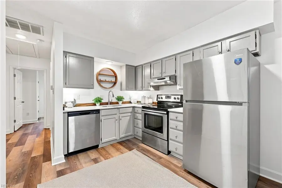 18 Cavalier Road, Hampton, VA 23669 - #2