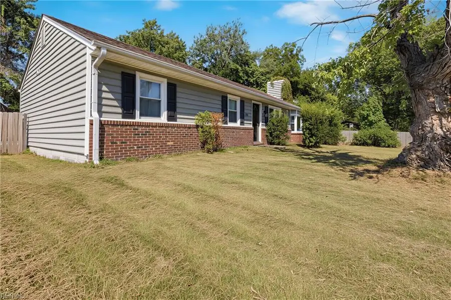 1128 Sir Galahad Drive, Chesapeake, VA 23323 - #3