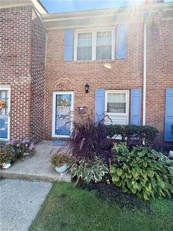 887 Elizabeth Court, Virginia Beach, VA 23451