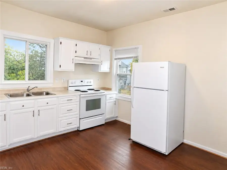 327 W 30th Street, Norfolk, VA 23508 - #2