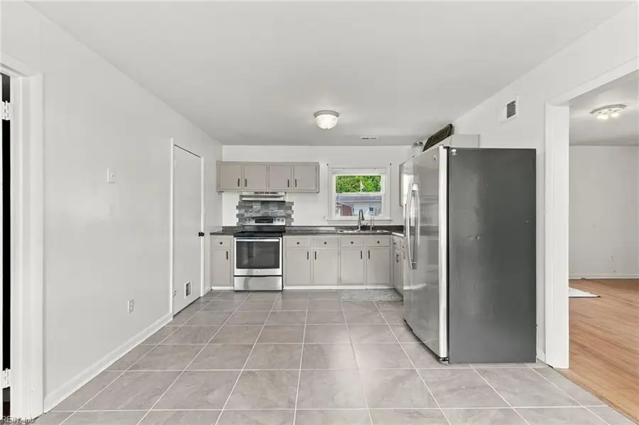 527 Stockton Street, Hampton, VA 23669 - #3