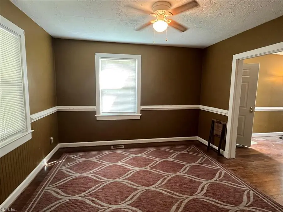 33 Davis Ave, Newport News, VA 23601 - #3