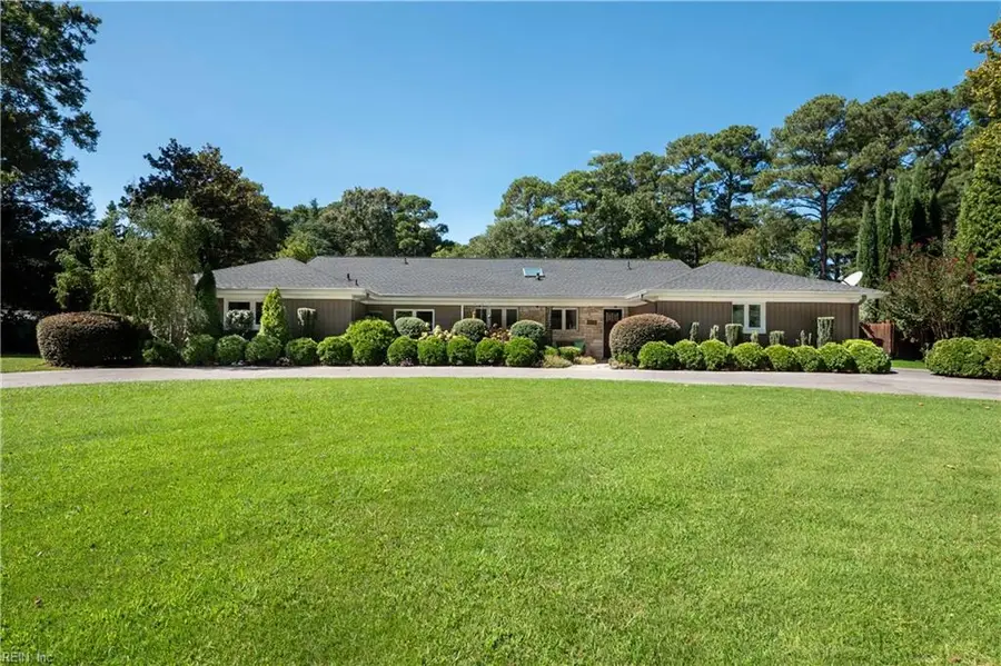 916 Horseshoe Court, Virginia Beach, VA 23451 - #3