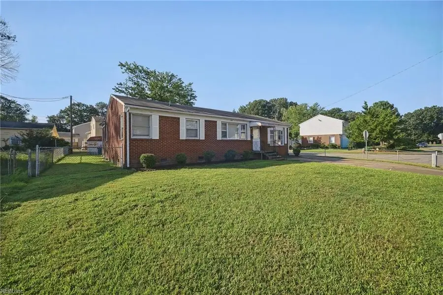 815 Newport News Avenue, Hampton, VA 23661 - #3