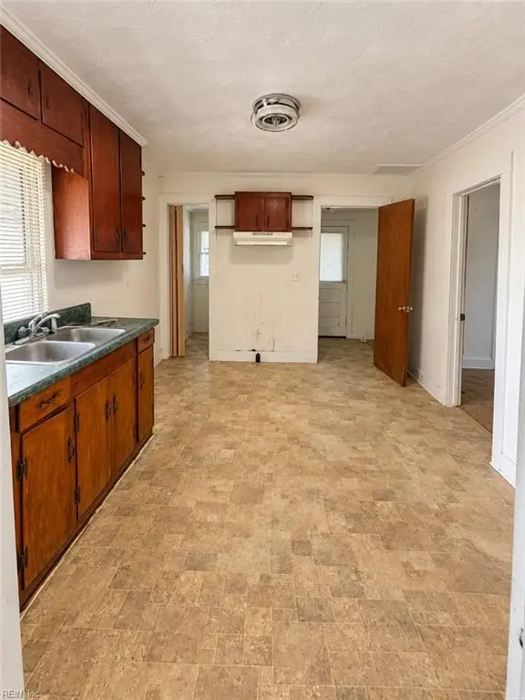 750 Oxford Street, Suffolk, VA 23434 - #3