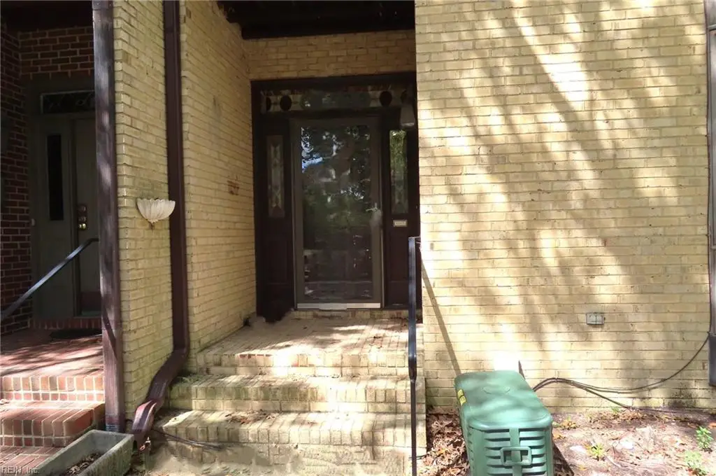1233 Botetourt Gardens, Norfolk, VA 23517 - #1