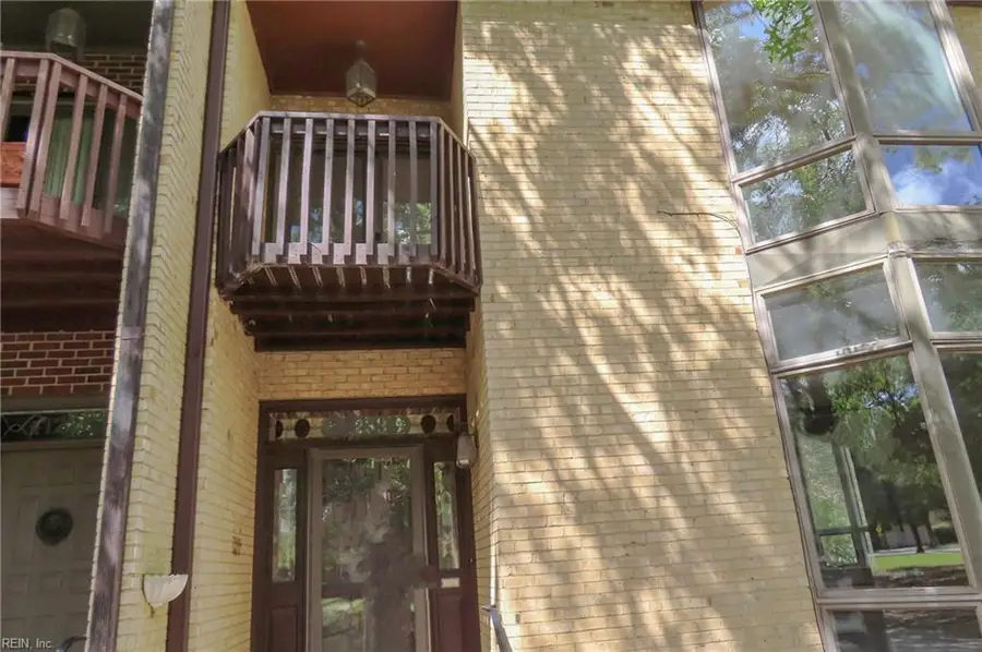 1233 Botetourt Gardens, Norfolk, VA 23517 - #3
