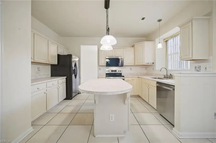 3884 Donnington Drive, Virginia Beach, VA 23456 - #3
