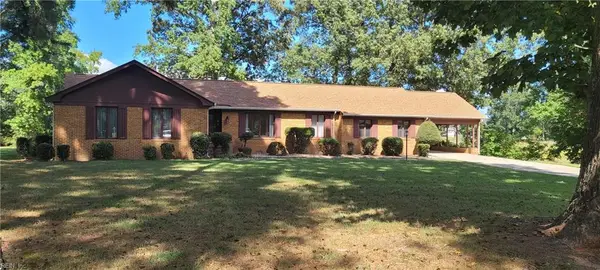 5856 Bernhowe Manor Lane, Suffolk, VA 23435