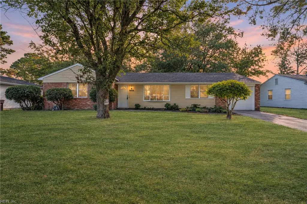 1209 Sir Galahad Drive, Chesapeake, VA 23324 - #1
