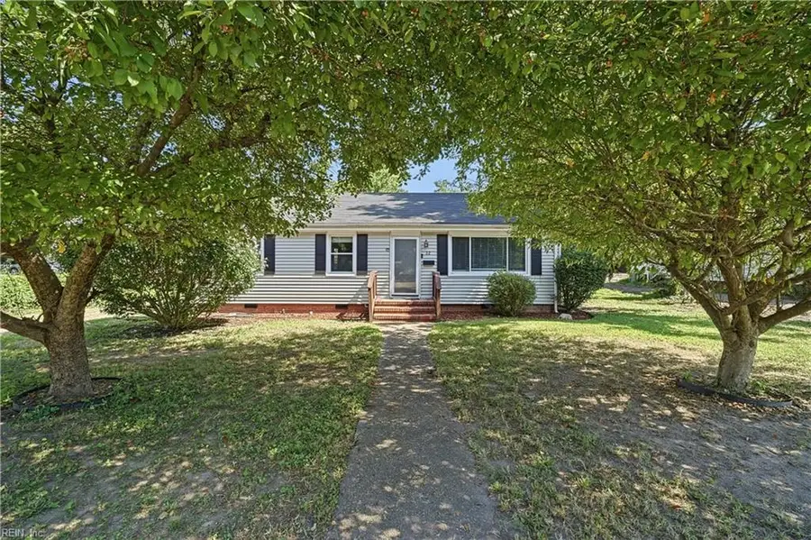 32 Claremont Avenue, Hampton, VA 23661 - #2