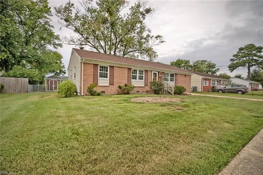 107 Londonshire Terrace, Hampton, VA 23666 - #2