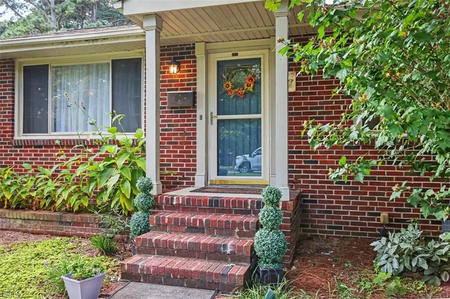 227 Sir Oliver Road, Norfolk, VA 23505 - #3