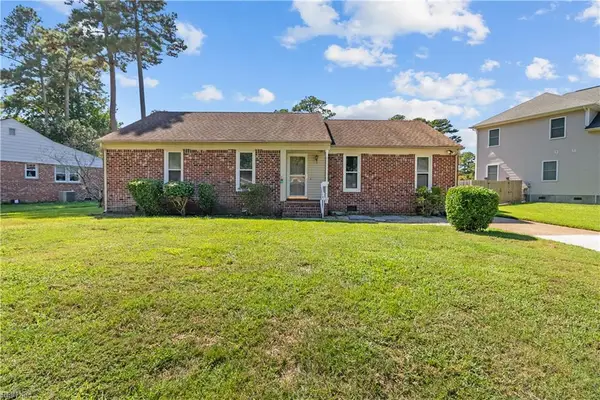 2824 Augusta Circle, Virginia Beach, VA 23453