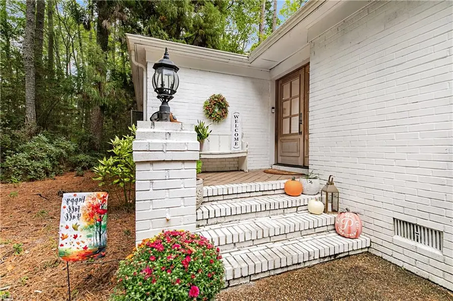 8697 Farys Mill Road, Gloucester, VA 23061 - #3