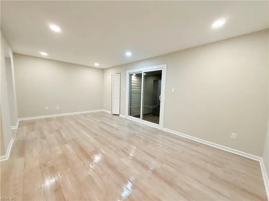 872 Westminster Lane, Virginia Beach, VA 23454 - #2