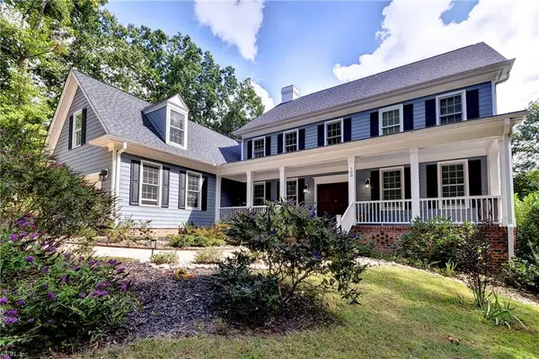 100 W Links, Williamsburg, VA 23188