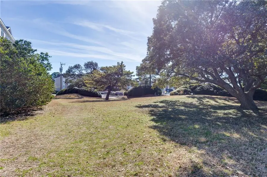 2300 Page Harbor Landing #204, Virginia Beach, VA 23451 - #3