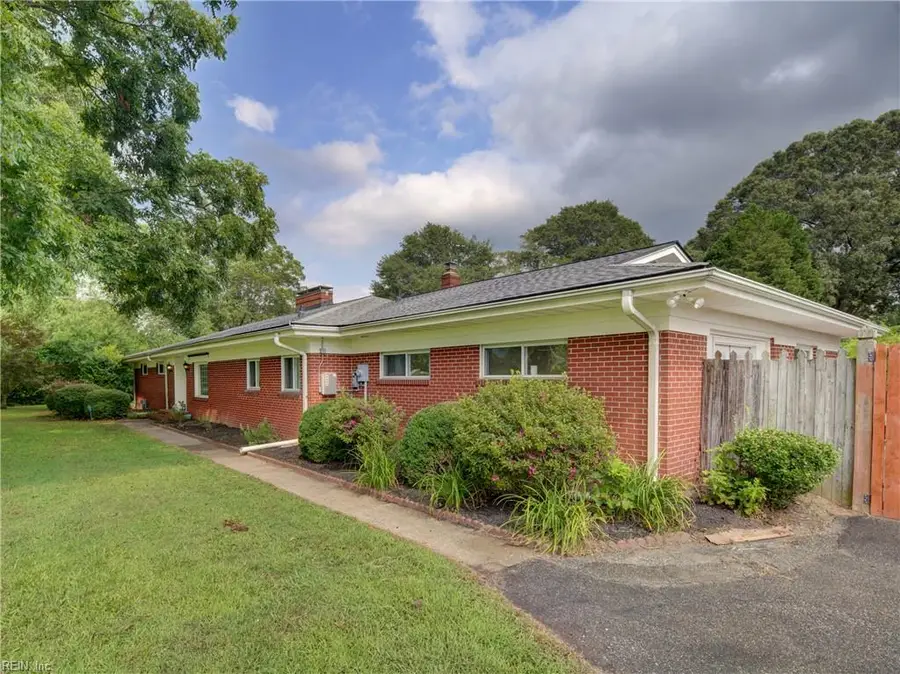 101 Stadium Drive, Chesapeake, VA 23322 - #2