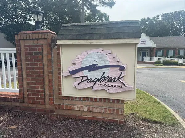 808 First Light Court, Newport News, VA 23602