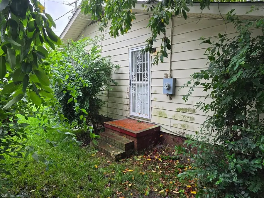 1533 Vine Street, Norfolk, VA 23523 - #3