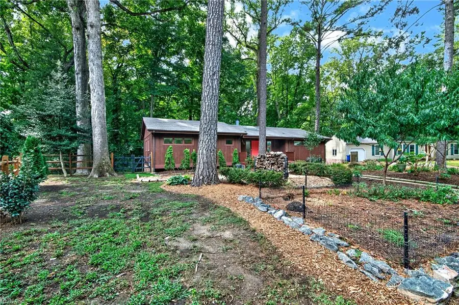 204 Graves Circle, Newport News, VA 23602 - #2