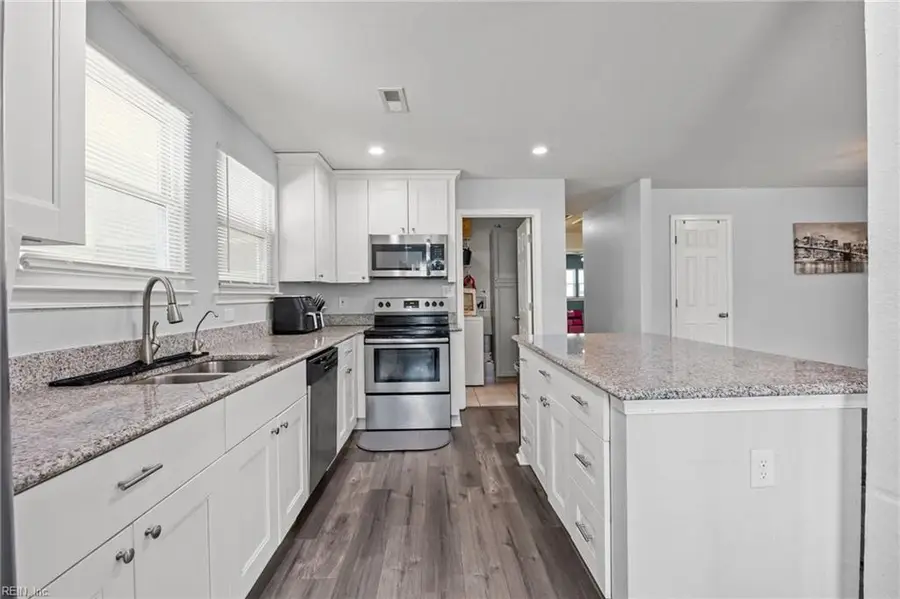 2605 Roanoke Avenue, Portsmouth, VA 23704 - #3