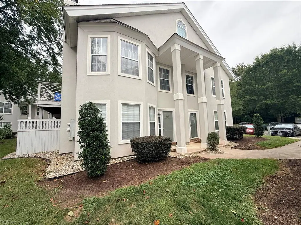 708 Sail Fish Quay, Chesapeake, VA 23320 - #1
