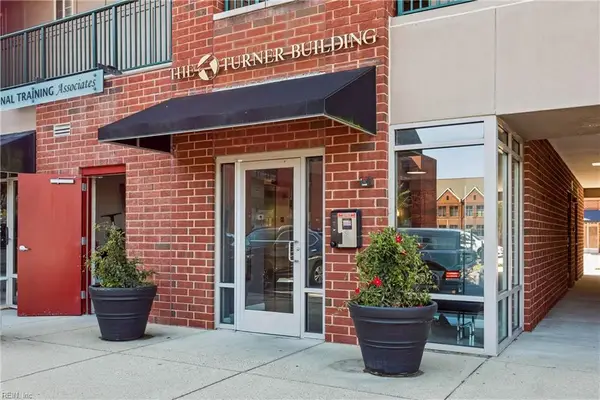230 Nat Turner Boulevard S #2002, Newport News, VA 23606