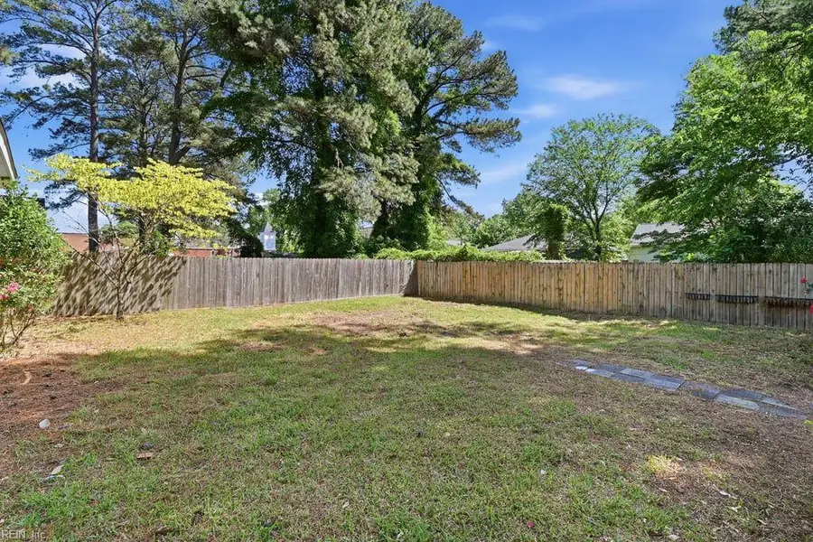 3804 Caroline Avenue, Portsmouth, VA 23701 - #3
