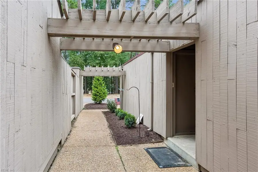 104 Harrops Gln, Williamsburg, VA 23185 - #2