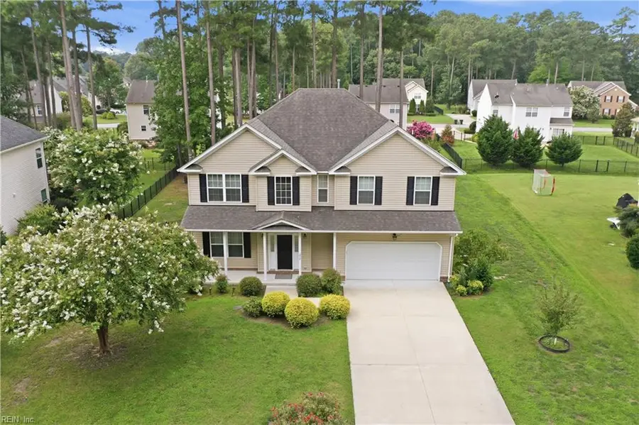 232 Wellington Cir, Smithfield, VA 23430 - #2