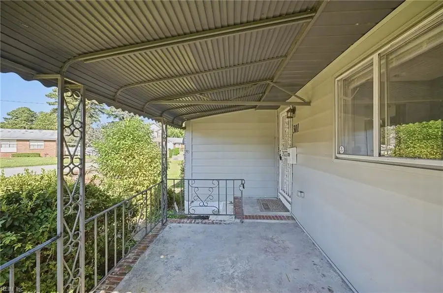 301 Viking Street, Portsmouth, VA 23701 - #2