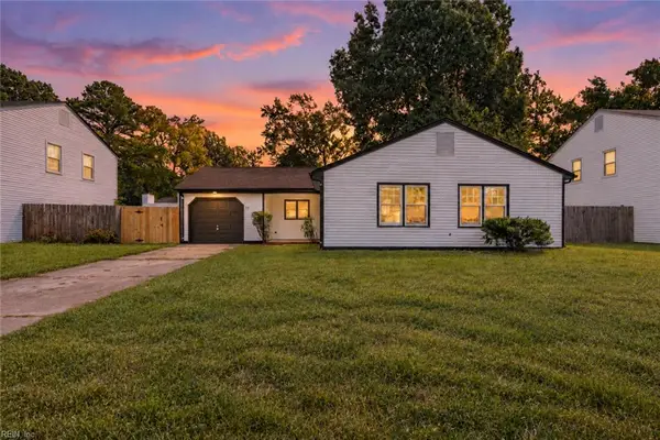 19 Lake Field Crossing, Hampton, VA 23666