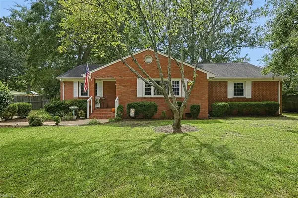 145 Hurdle Drive, Chesapeake, VA 23322